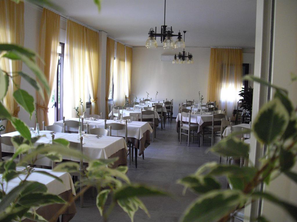 Residenza Hotel Garden Toscolano Maderno Exterior photo