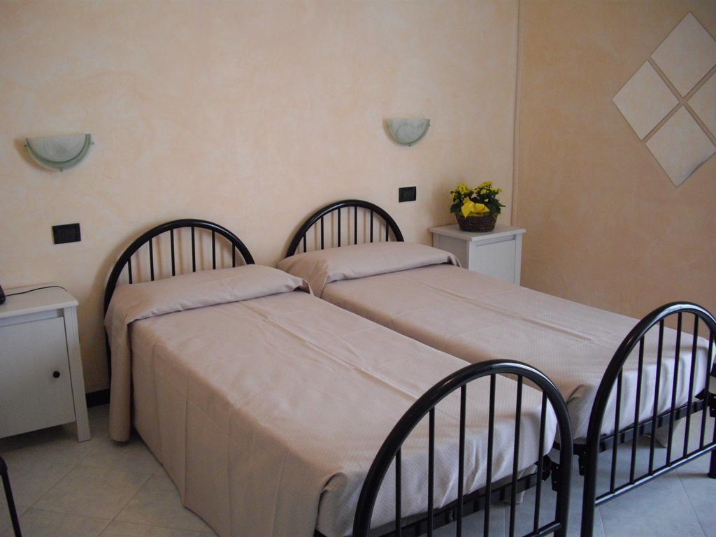 Residenza Hotel Garden Toscolano Maderno Exterior photo